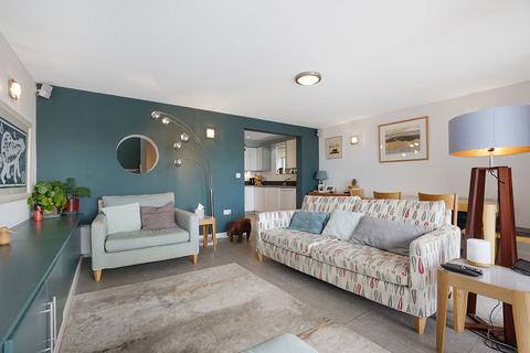 12 Castle Bay, Sandgate, Folkestone, CT20 3DU