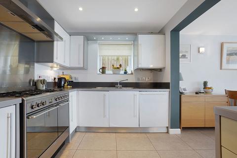 12 Castle Bay, Sandgate, Folkestone, CT20 3DU