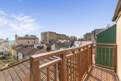 2 bedroom apartment to rent, Victoria Terrace, Hove, BN3 2WB
