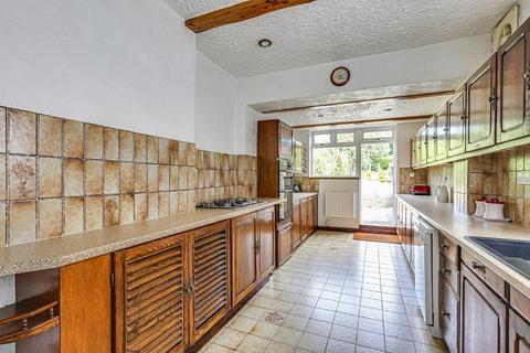 44 Farley Road, South Croydon, CR2 7ND