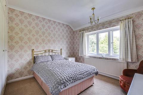 44 Farley Road, South Croydon, CR2 7ND
