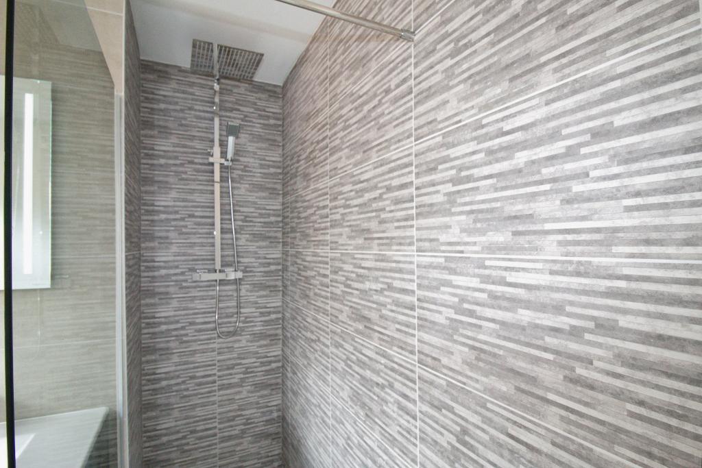 Walk-in shower