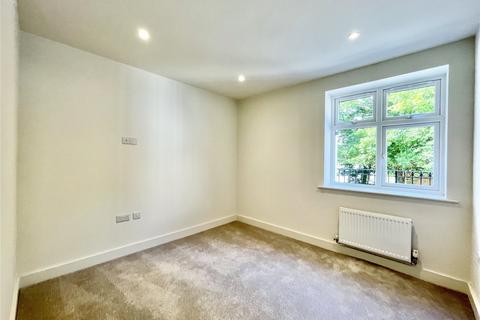 2 bedroom apartment for sale, Lymington Road, Christchurch BH23