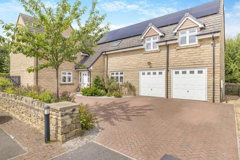 4 bedroom detached house for sale, Kings Court, Penistone, Sheffield, South Yorkshire, S36 7AD