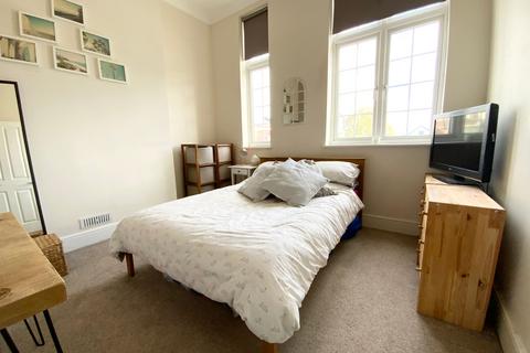 1 bedroom apartment to rent, Southborough, Tunbridge Wells TN4