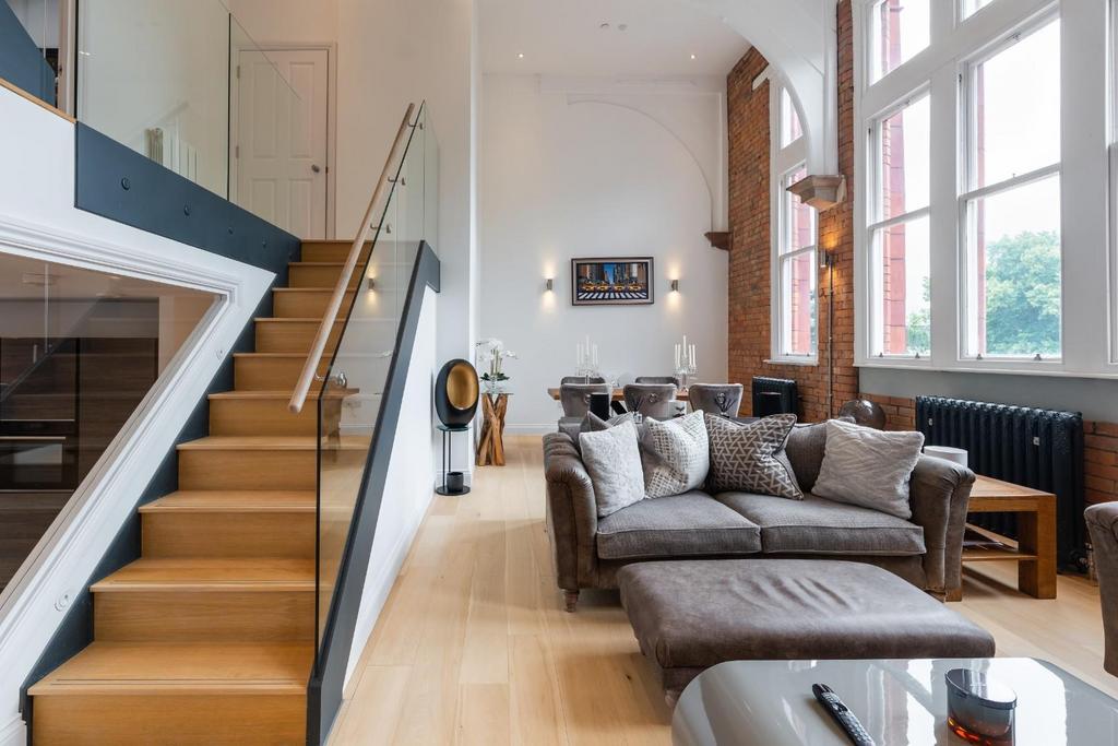Lounge-2.jpg