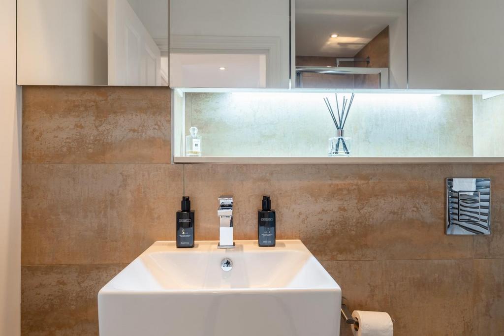 Bathrooms-2.jpg