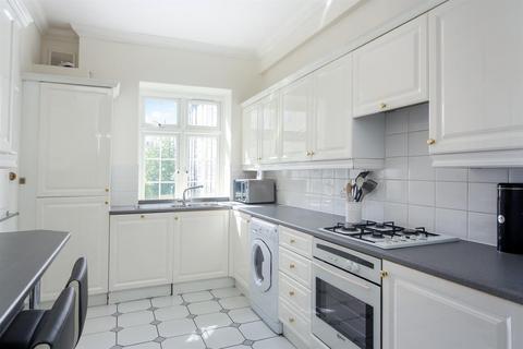 2 bedroom apartment for sale, Clifton Court, St John's Wood, NW8