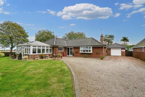 3 bedroom detached bungalow for sale, Mundesley Road, Knapton, North Walsham