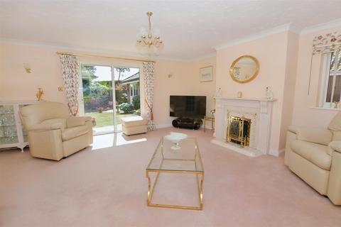 3 bedroom detached bungalow for sale, Mundesley Road, Knapton, North Walsham