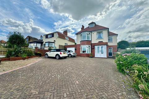 4 bedroom detached house for sale, Filey Road, Osgodby, Scarborough