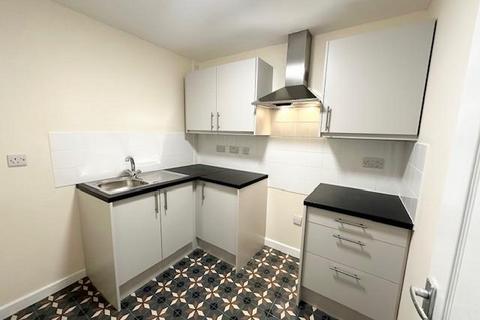 2 bedroom flat to rent, Owen Road, Pennfields, Wolverhampton