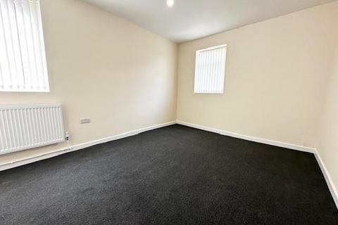 2 bedroom flat to rent, Owen Road, Pennfields, Wolverhampton