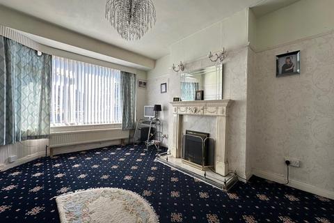 2 bedroom semi-detached bungalow for sale, Southlands Grove, Bradford BD13