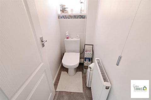 28 Fairhaven Grove, Stoke-on-trent, ST1 6LX