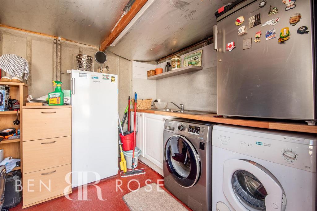 Garage/Utility