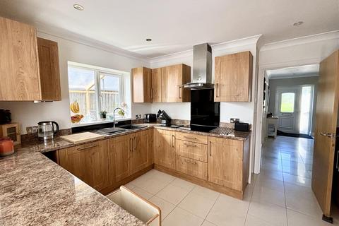 4 bedroom detached house for sale, Deans Drove, Poole BH16