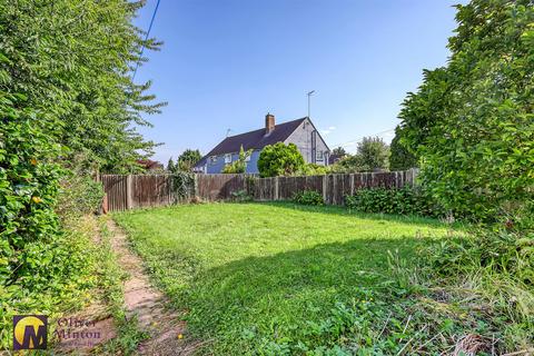 35 Parkfields, Roydon, Harlow, CM19 5JA