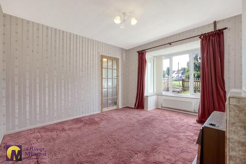 35 Parkfields, Roydon, Harlow, CM19 5JA