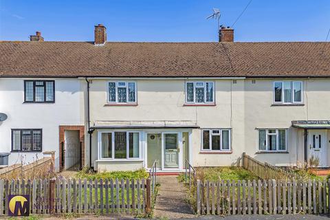 35 Parkfields, Roydon, Harlow, CM19 5JA