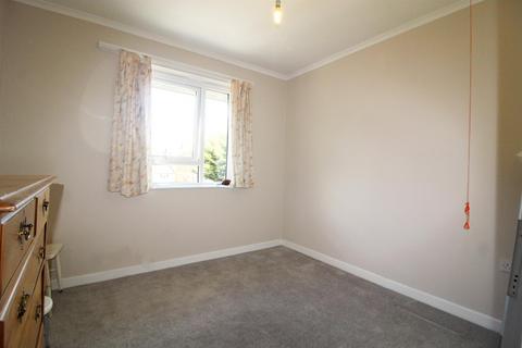 2 bedroom retirement property for sale, Potters Lane, Barnet EN5