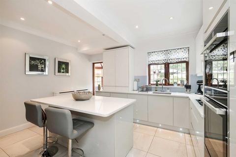 7 Underwood Road, London, E4 9EB