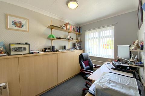 79 Larmour Road, Grimsby, DN37 9HF