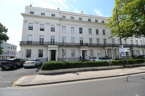 2 bedroom flat for sale, Clarence Mansions, Warwick Street, Leamington Spa