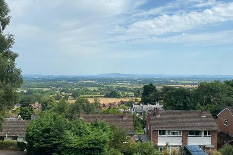 12 Benbow Close, Malvern, WR14 4JJ
