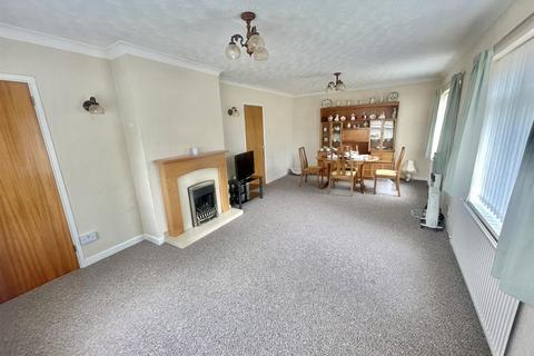 3 bedroom detached bungalow for sale, James Park, Kilgetty