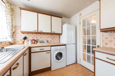34 Bronte Close, Shirley, Solihull, B90 3DR