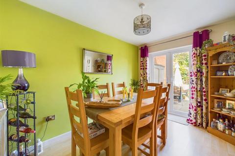 56 Clover Fields, Calverton, Nottingham, NG14 6PN