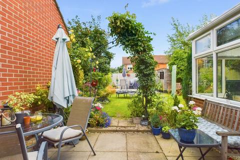 56 Clover Fields, Calverton, Nottingham, NG14 6PN