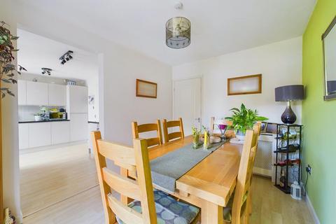 56 Clover Fields, Calverton, Nottingham, NG14 6PN