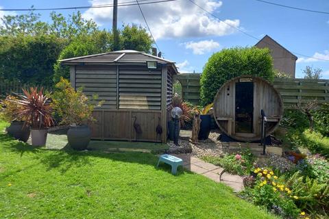 4 bedroom detached bungalow for sale, Pendine