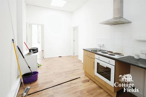 Property to rent, alma road, enfield