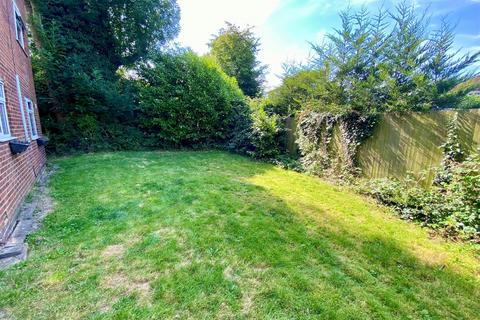 33 Cranborne Close, Potters Bar, EN6 3AU
