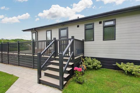 3 bedroom chalet for sale, Lydstep Haven, Tenby