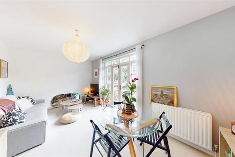 1 bedroom apartment for sale, Old Ford Road, London E3