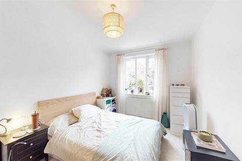 1 bedroom apartment for sale, Old Ford Road, London E3