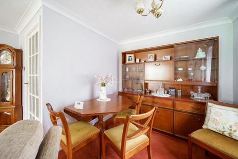 2 bedroom detached bungalow for sale, High Ash Drive, Leeds LS17