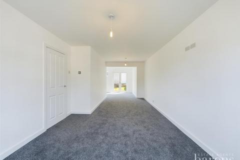 118 Loggon Road, Basingstoke, RG21 3PB