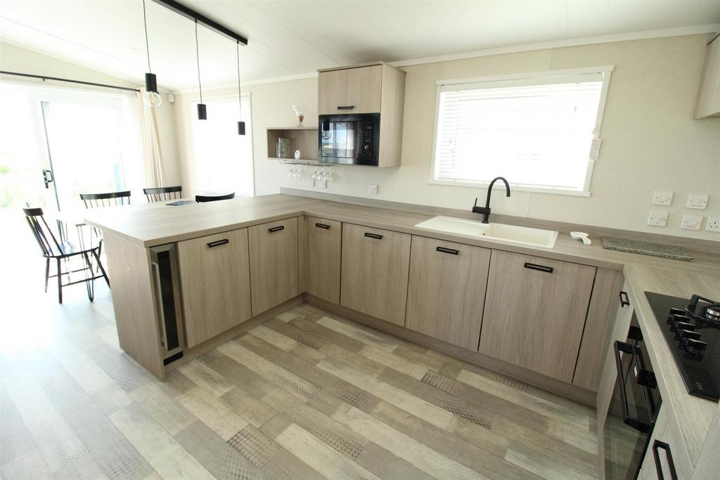 Breakfasting kitchen area