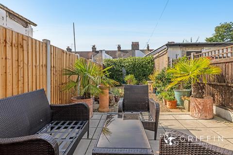 2 bedroom terraced house for sale, Arthur Street, Grays