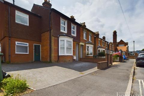 8a Beaconsfield Road, Basingstoke, RG21 3DP