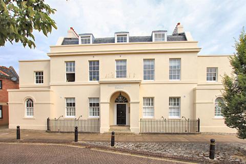 1 bedroom apartment to rent, Northumberland House, Isleworth TW7