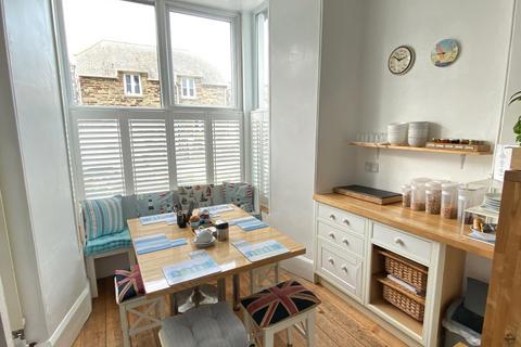 Gordon House Fore Street, Tintagel, PL34 0DA