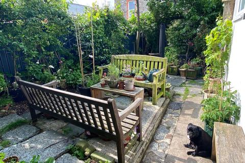 Gordon House Fore Street, Tintagel, PL34 0DA