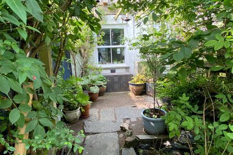 Gordon House Fore Street, Tintagel, PL34 0DA