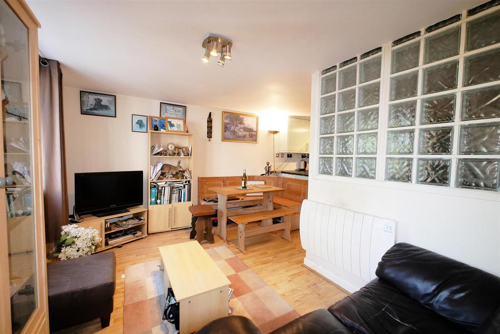 Open plan kitchen/living area